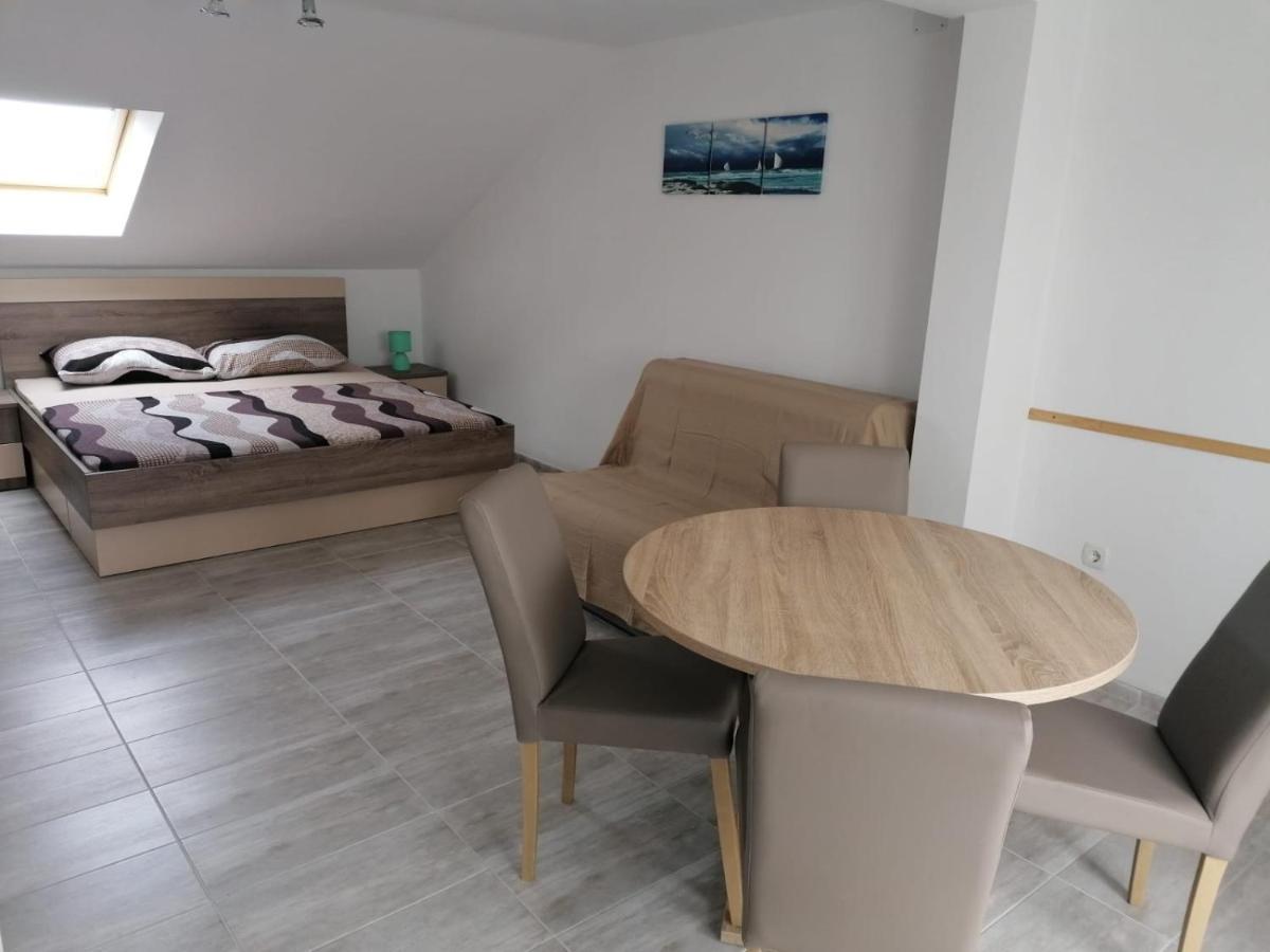 Apartment Niva Nin Eksteriør billede