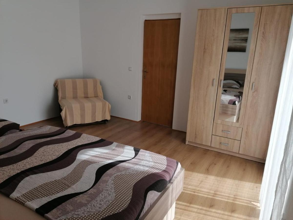 Apartment Niva Nin Eksteriør billede