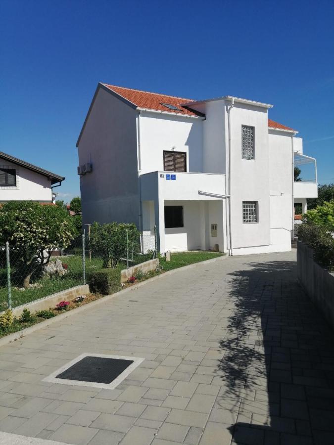 Apartment Niva Nin Eksteriør billede